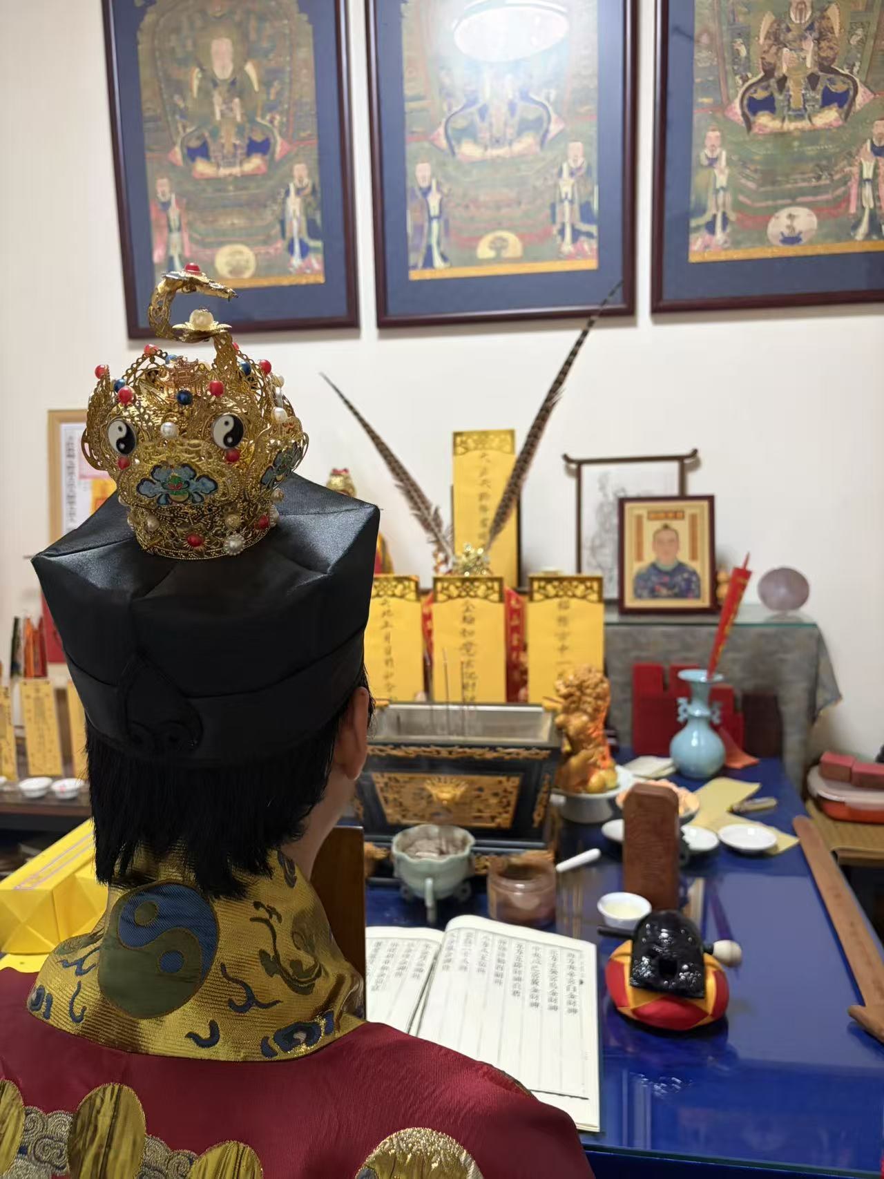 Private traditional ritual preparation in China